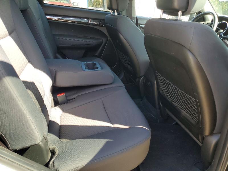 2013 KIA Sorento lx
