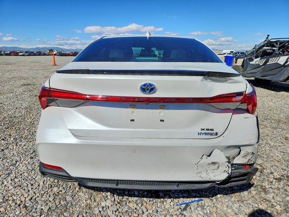 2021 Toyota Avalon Hybrid xse