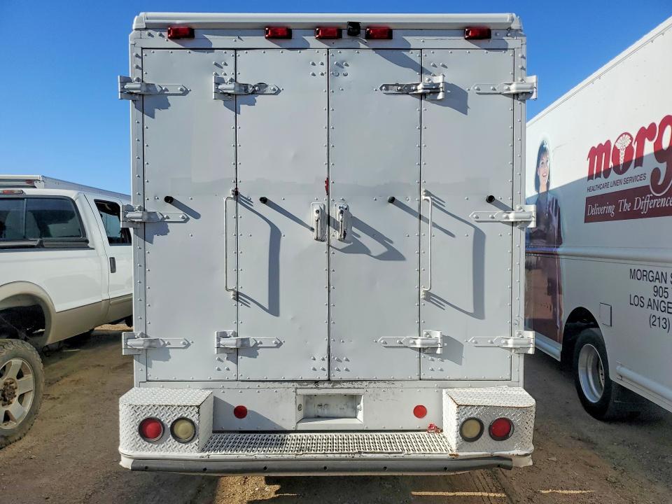 2003 Ford Econoline E350 Super Duty Stripped Chassis