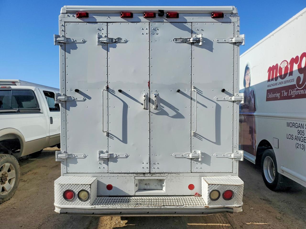 2003 Ford Econoline E350 Super Duty Stripped Chassis