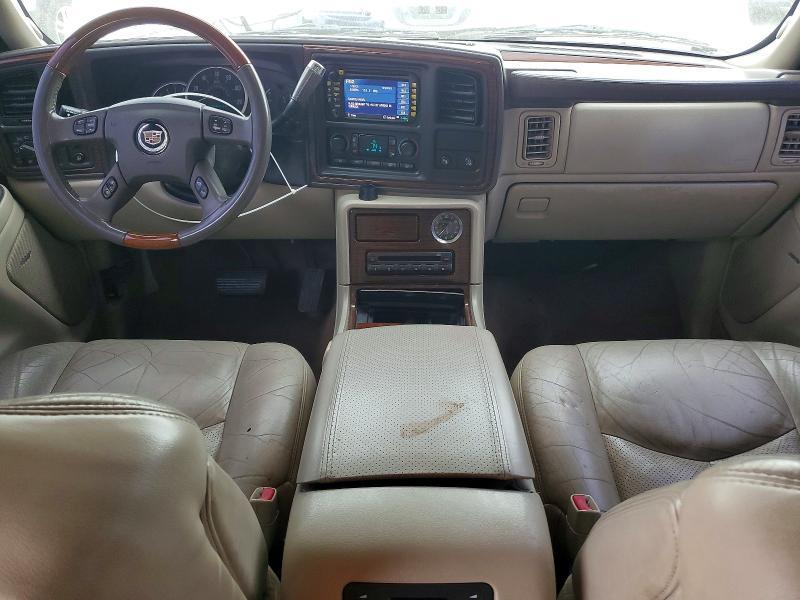 2004 Cadillac Escalade Luxury