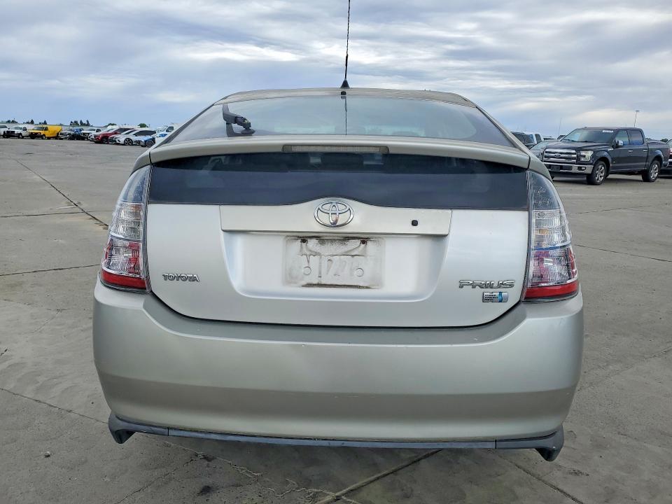 2004 Toyota Prius Base