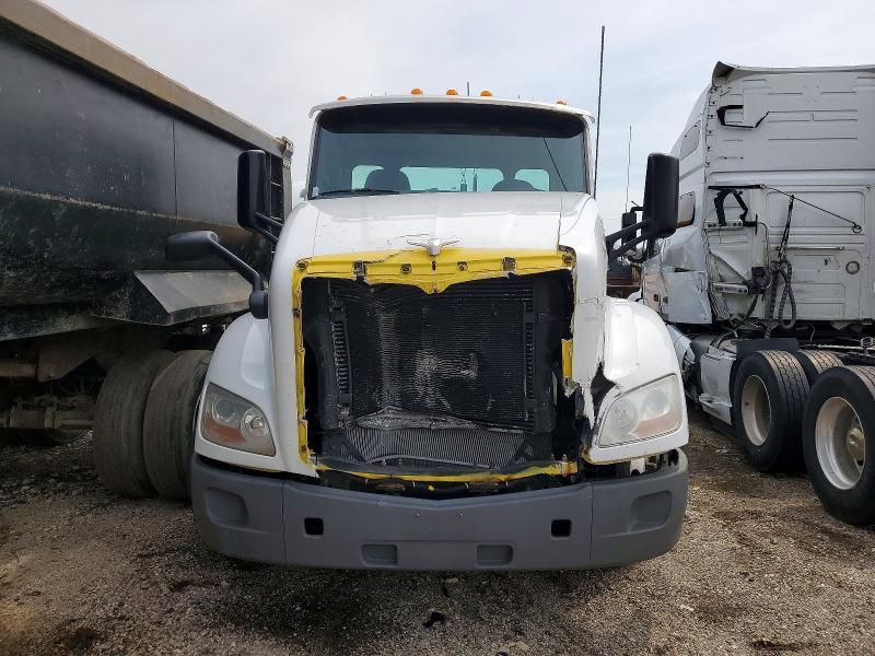 2017 Peterbilt 579 Semi Truck