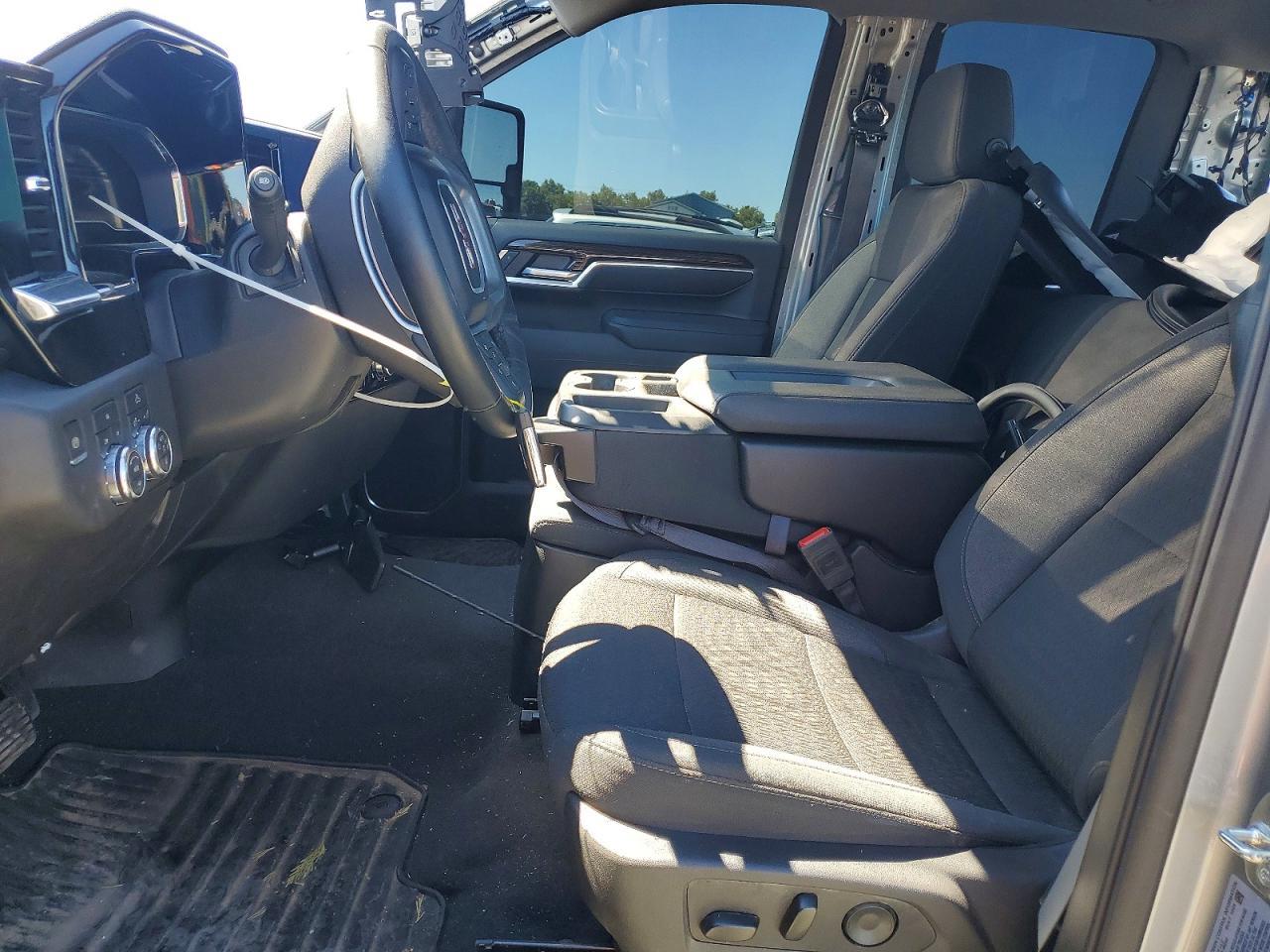 2025 GMC Sierra K2500 SLE