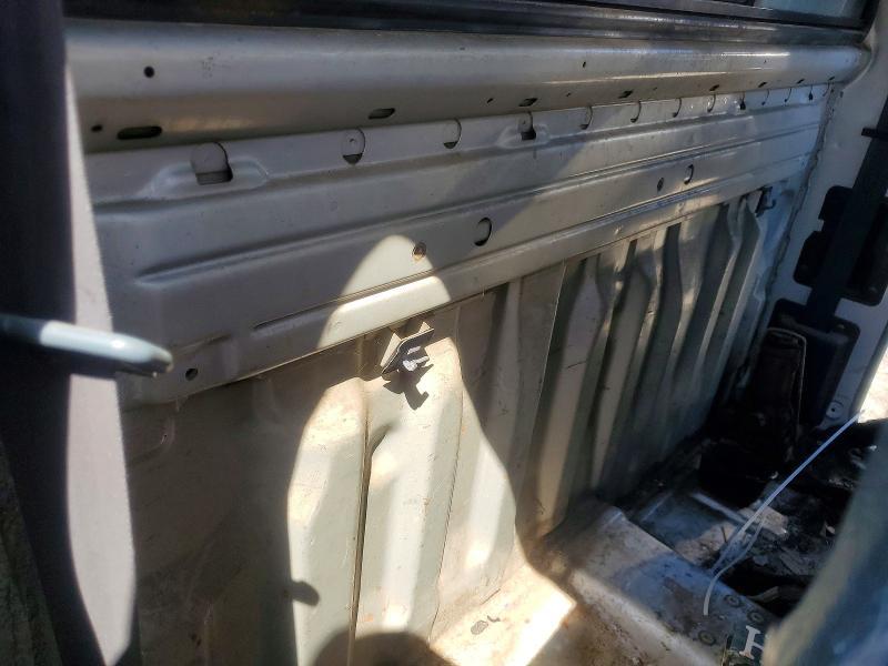 1989 Nissan D21 Short BED