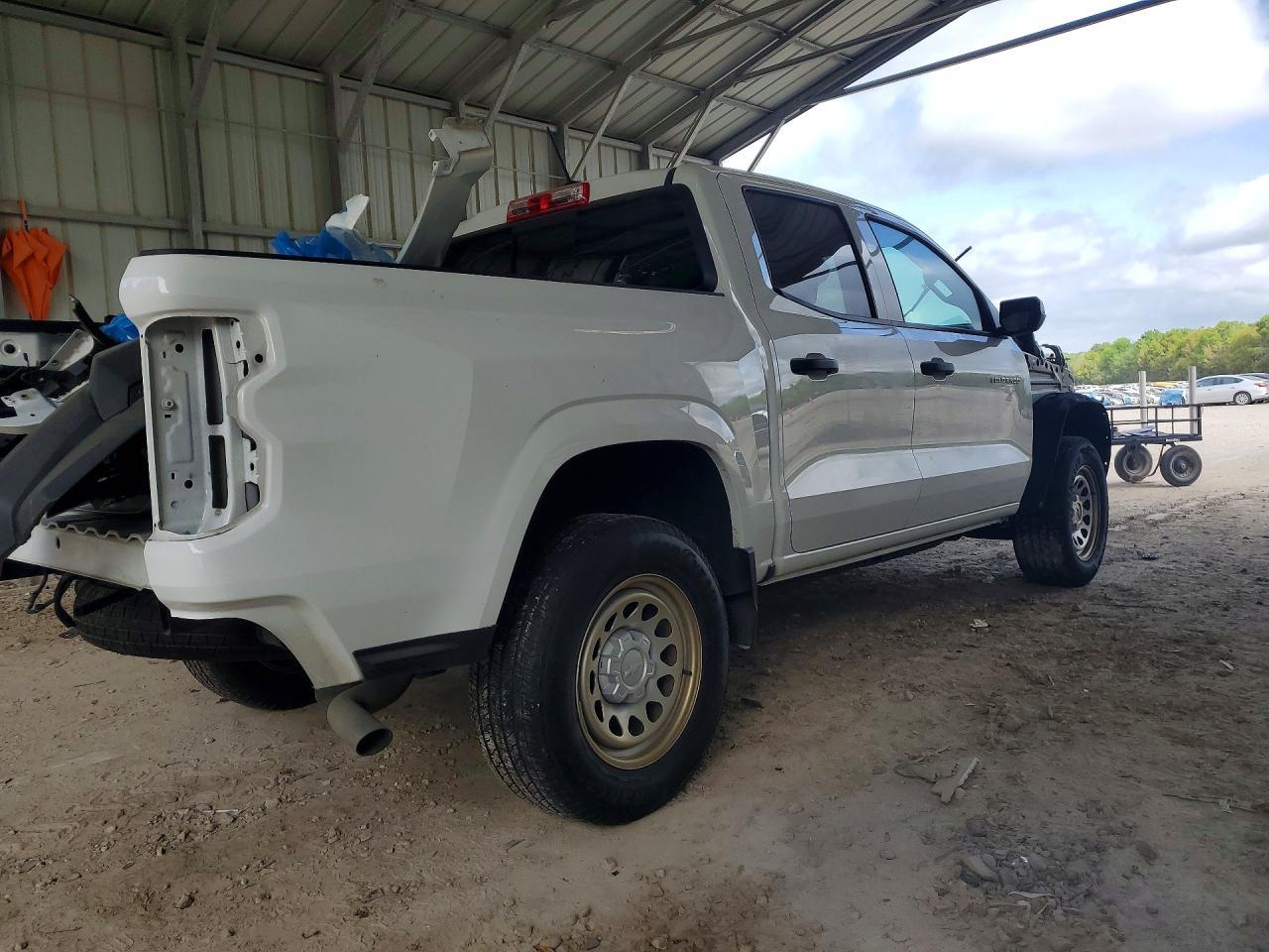 2024 Chev Colorado