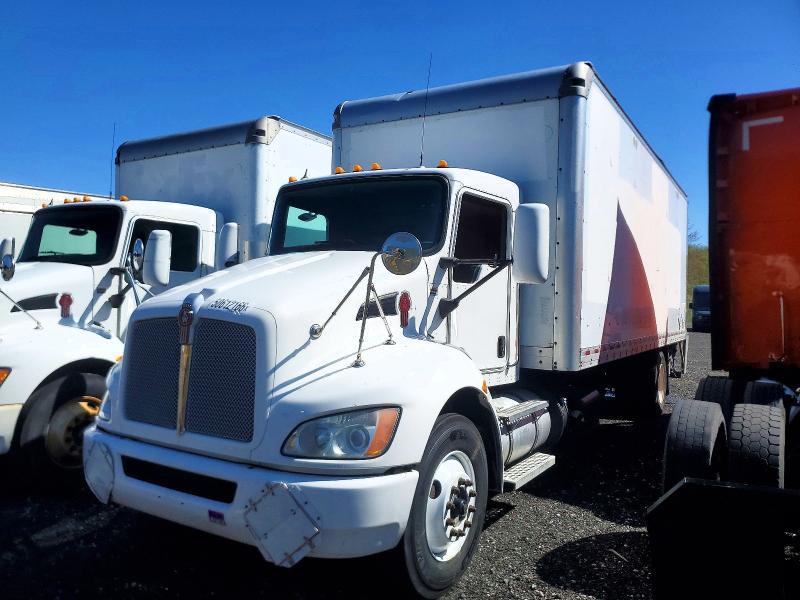 2013 Kenworth T370 BOX Truck