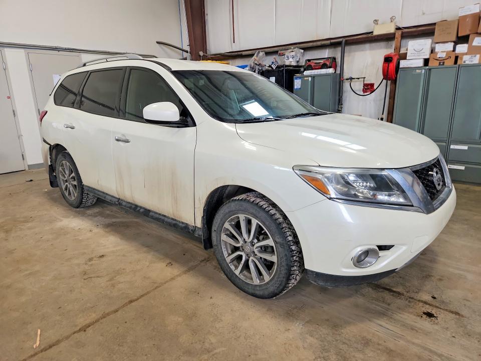 2016 Nissan Pathfinder s