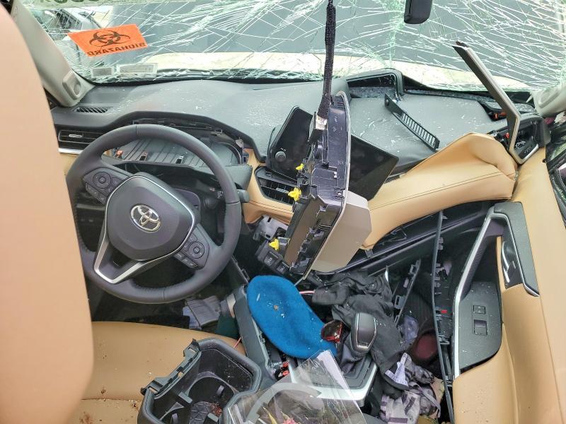 2025 Toyota Rav4 Hybrid xle Premium