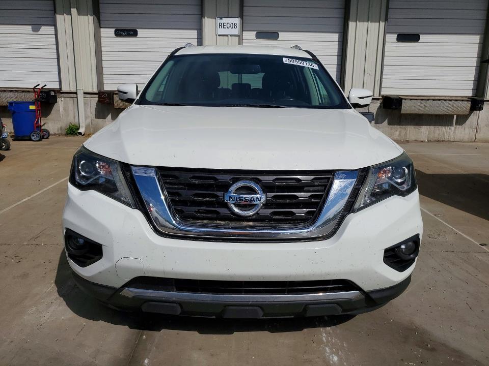 2018 Nissan Pathfinder sv
