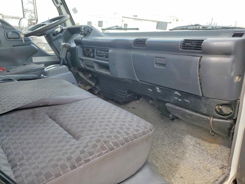 2006 Isuzu Npr box Truck