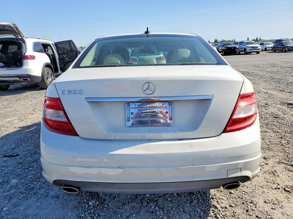 2011 Mercedes-Benz C300