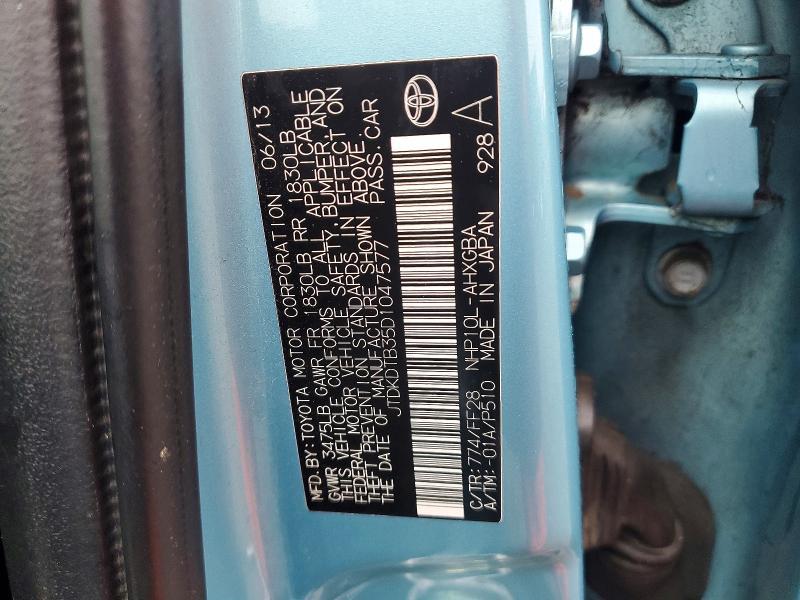 2013 Toyota Prius c Three