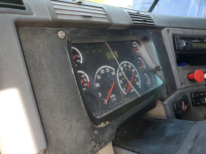 2013 Freigliner 2013 Freightliner Cascadia 125 Semi Truck