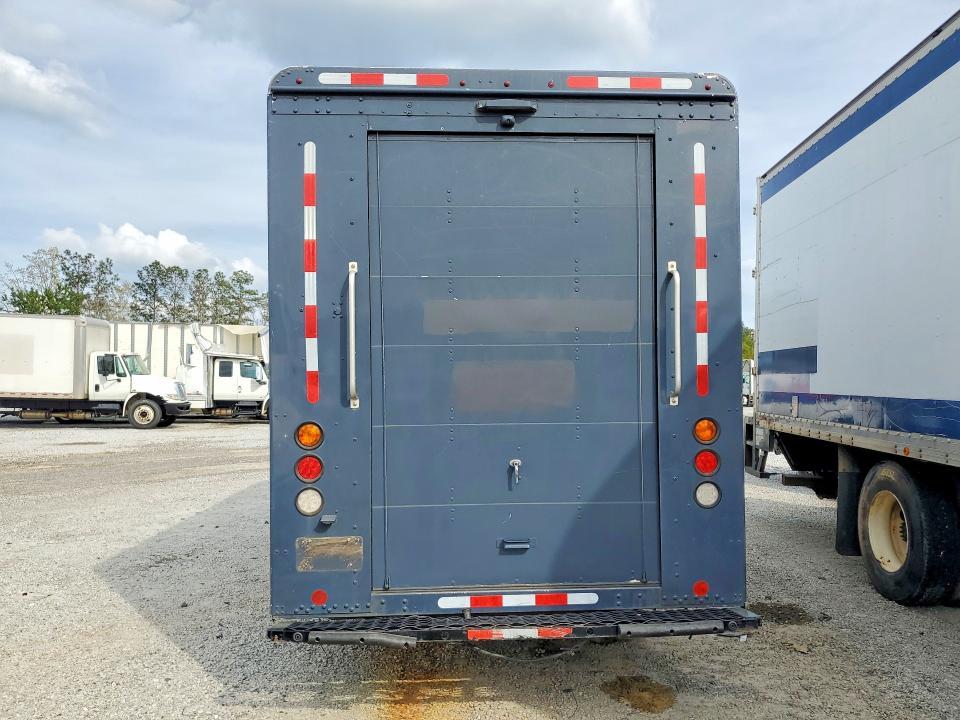 2021 Freightliner MT45G Chassis Delivery Truck