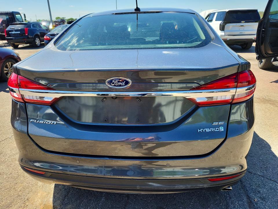 2018 Ford Fusion se Hybrid