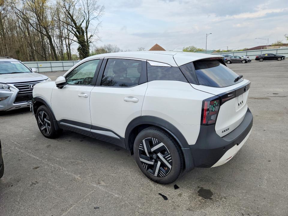 2025 Nissan Kicks sv