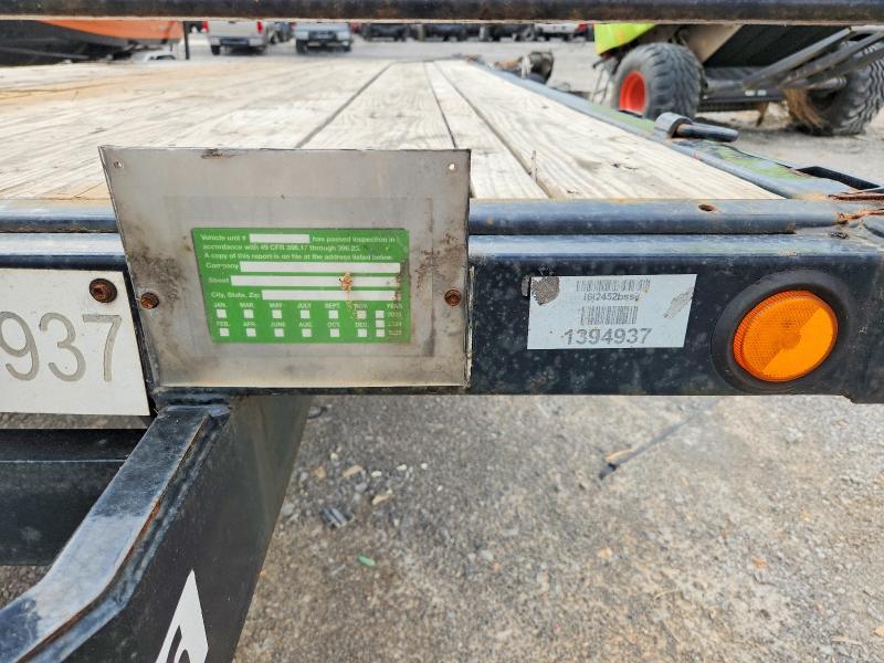 2022 Peterbilt 2022 PJ Equipment Trailer