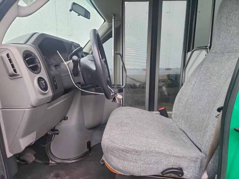 2017 Ford E450 Shuttle Bus
