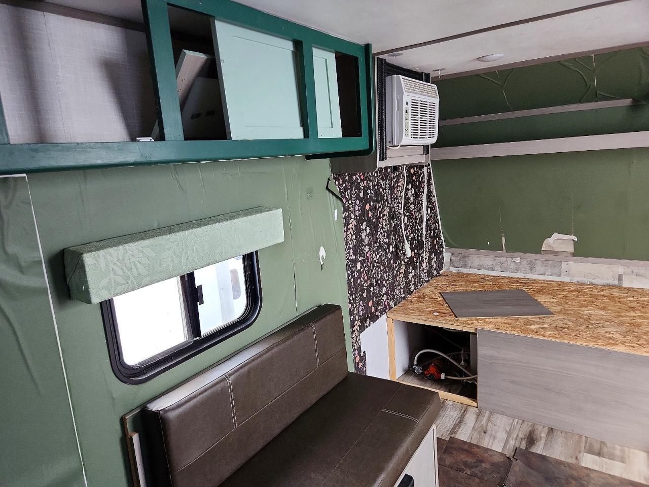 2022 Keystone Coleman Camper