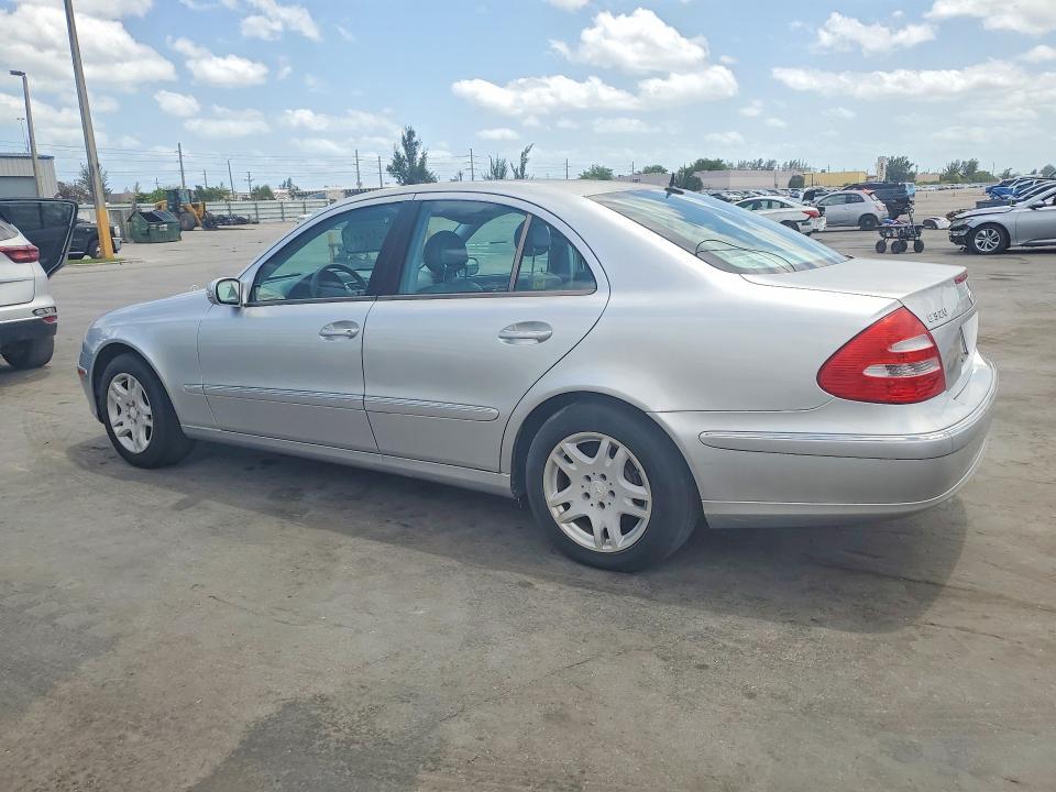 2003 Mercedes-Benz E 320
