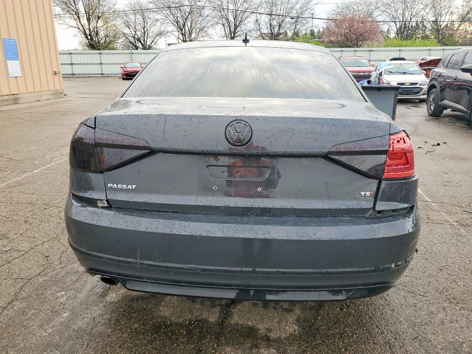 2016 Volkswagen Passat s