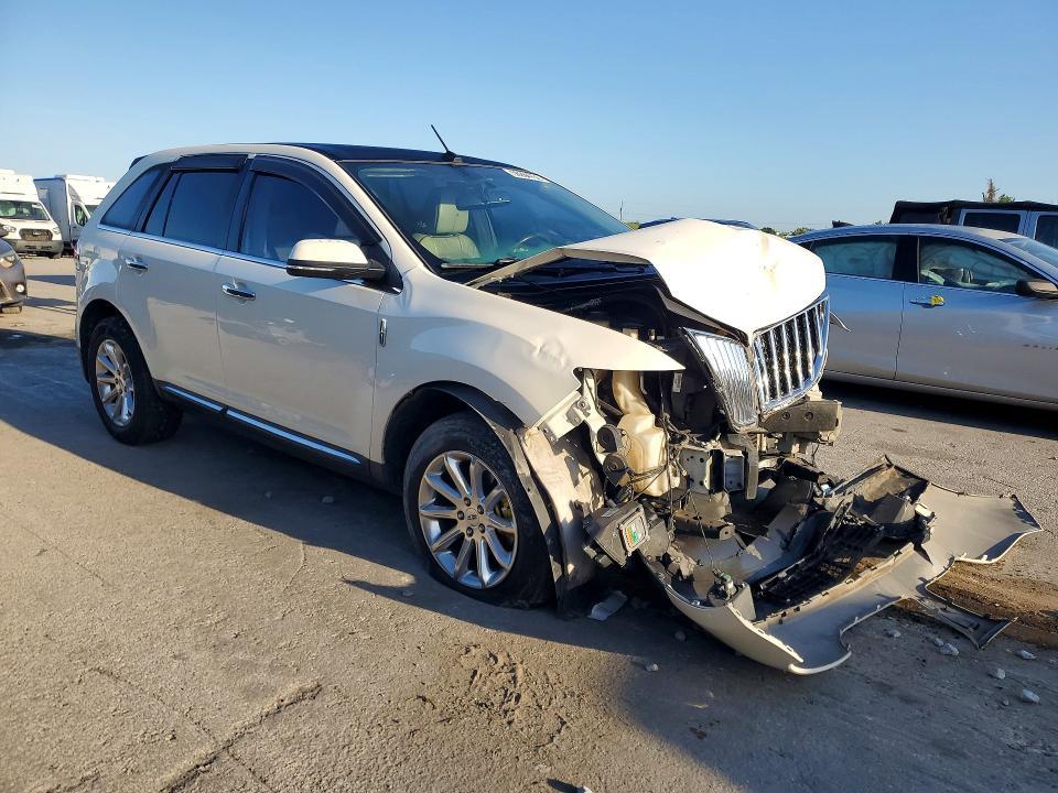 2013 Lincoln Townhouse MKX