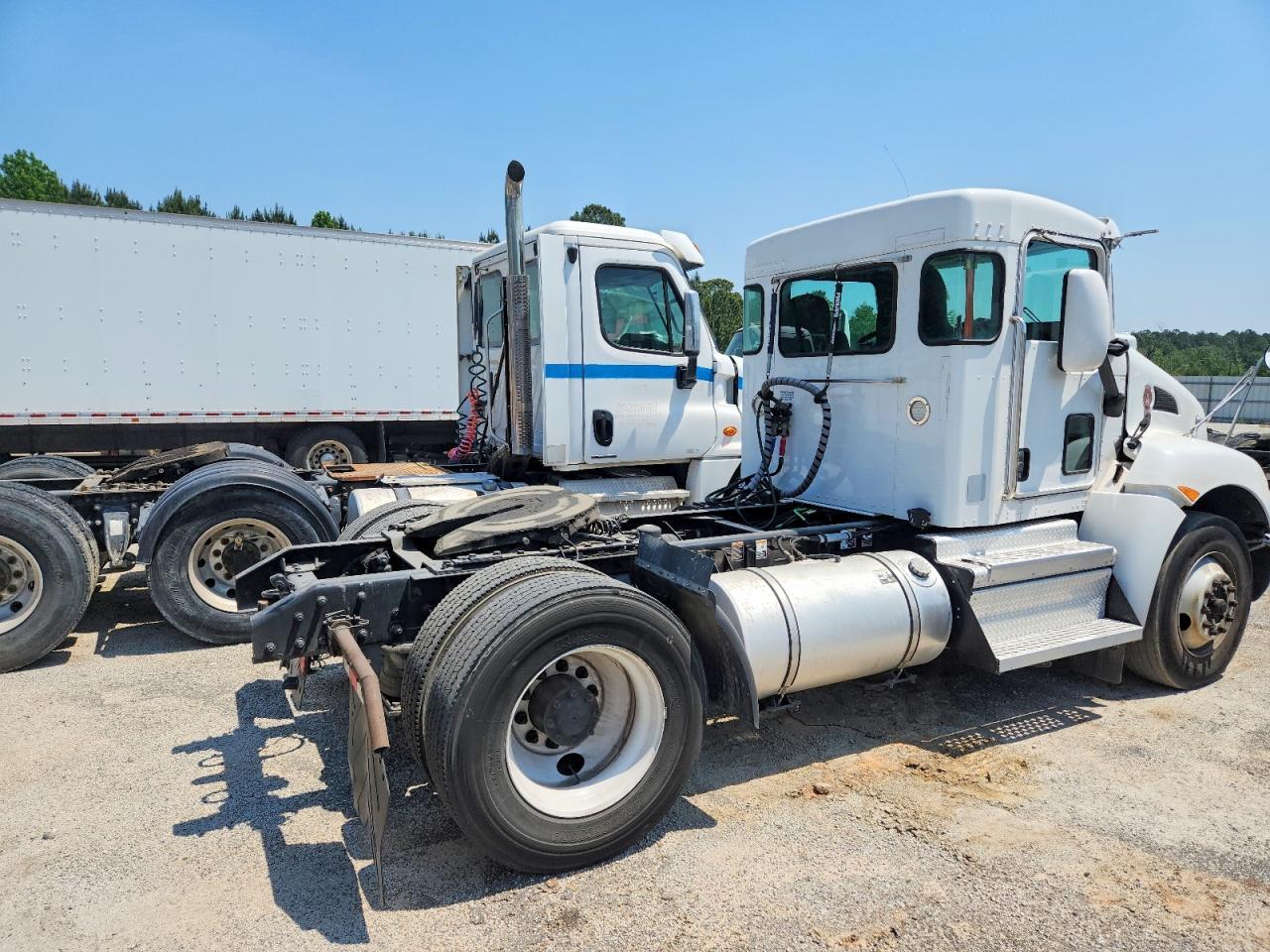 2019 Kenworth T370 Semi Truck