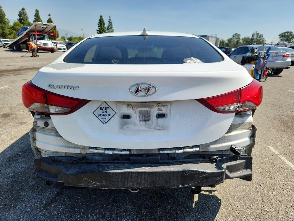 2014 Hyundai Elantra se