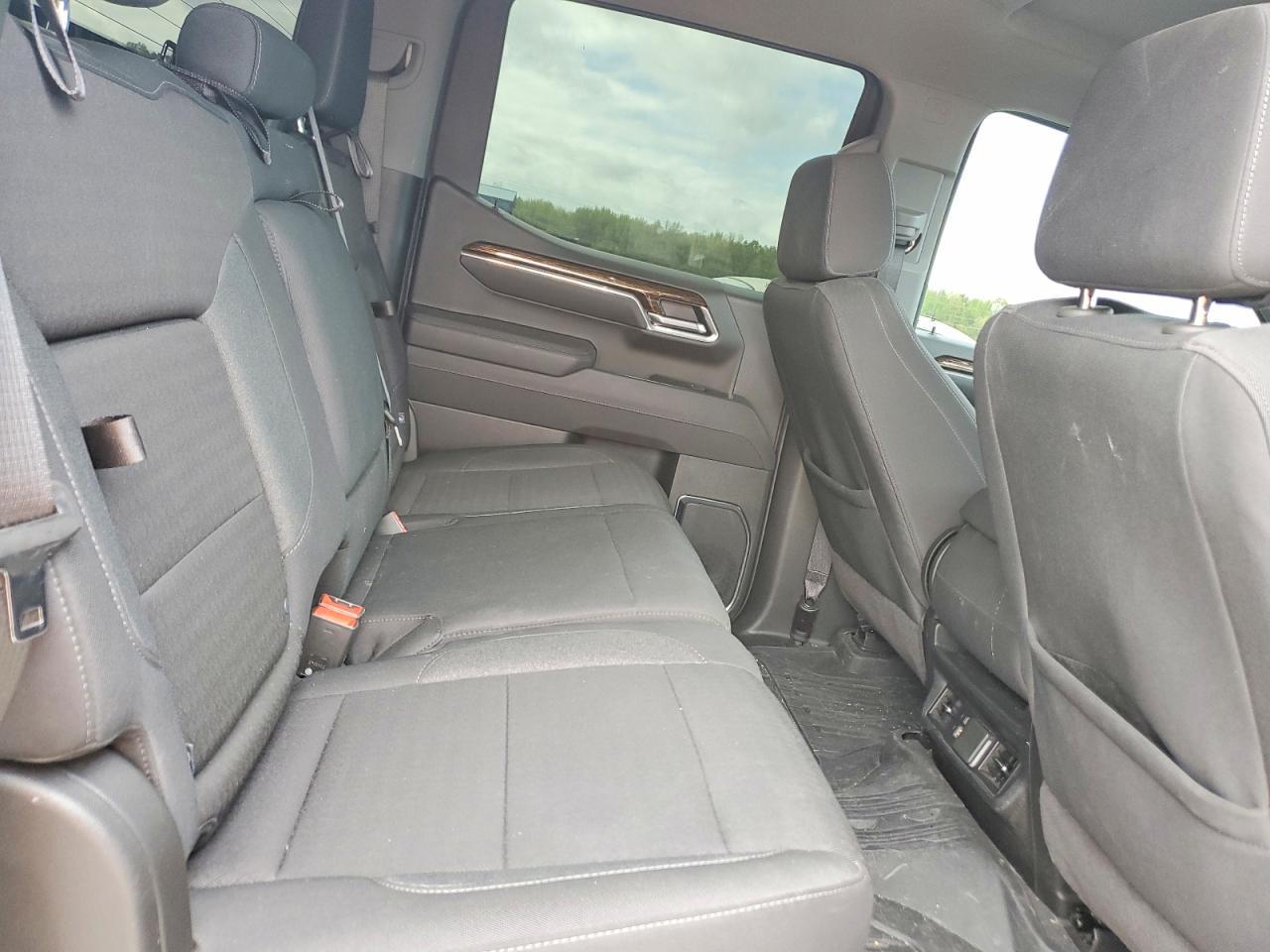2025 GMC Sierra K1500 Elevation