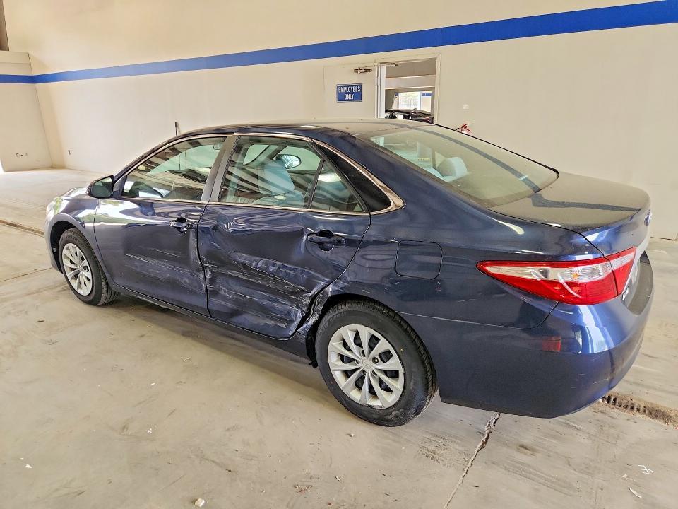 2016 Toyota Camry le