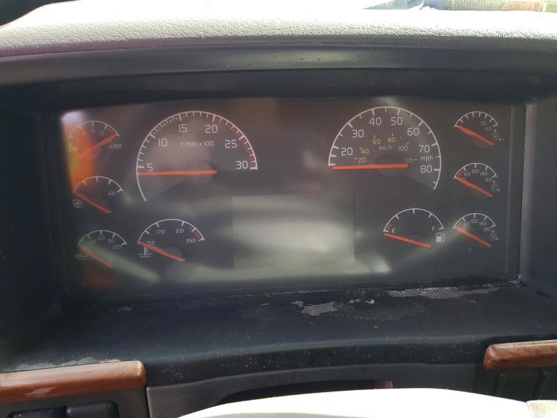 2007 Volvo VNL Semi Truck