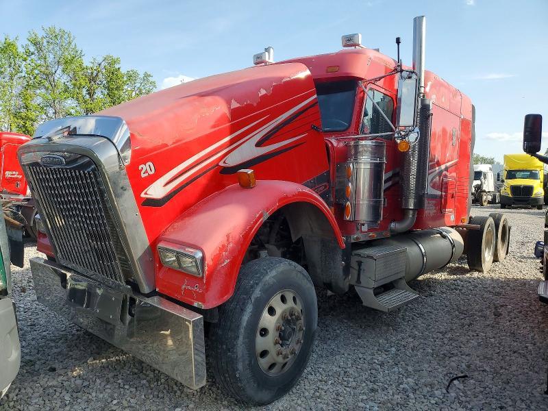 2007 Freightliner Fld132 Semi Truck