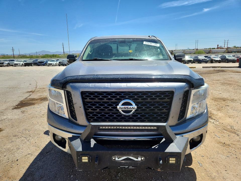 2019 Nissan Titan SV