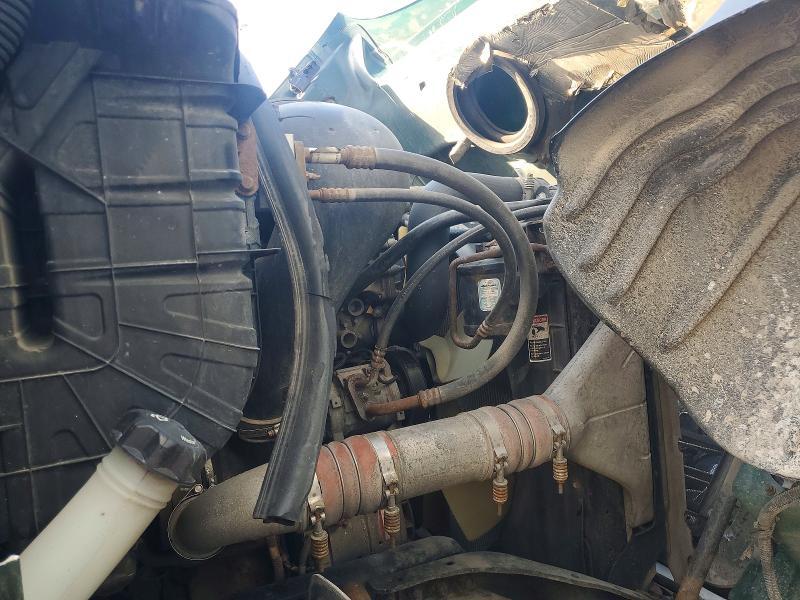 2018 Freightliner Cascadia 113 Semi Truck