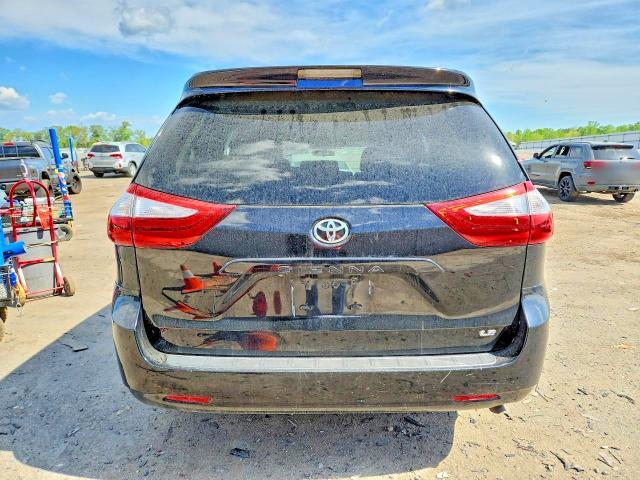 2015 Toyota Sienna le