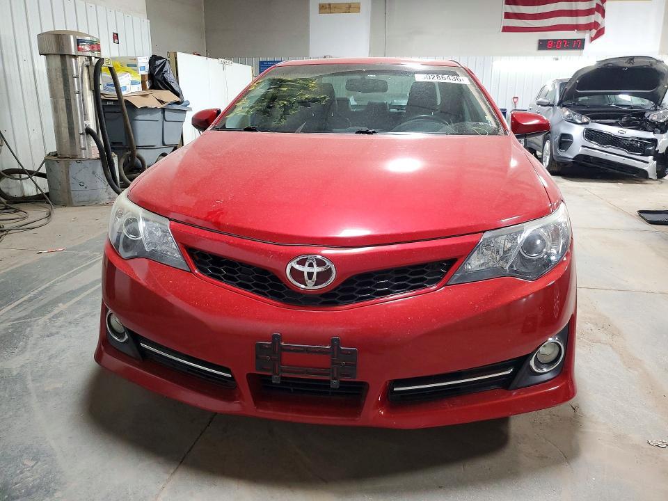 2014 Toyota Camry se