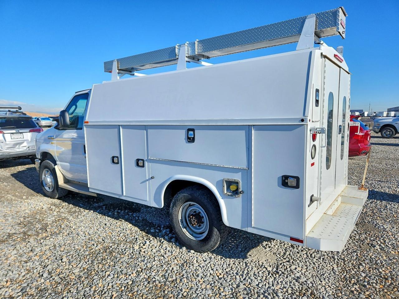 2016 Ford E350 Utility / Service Truck