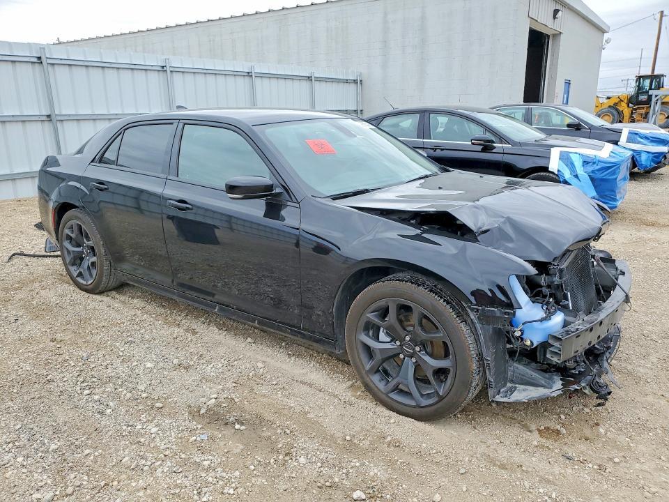 2022 Chrysler 300 Touring l