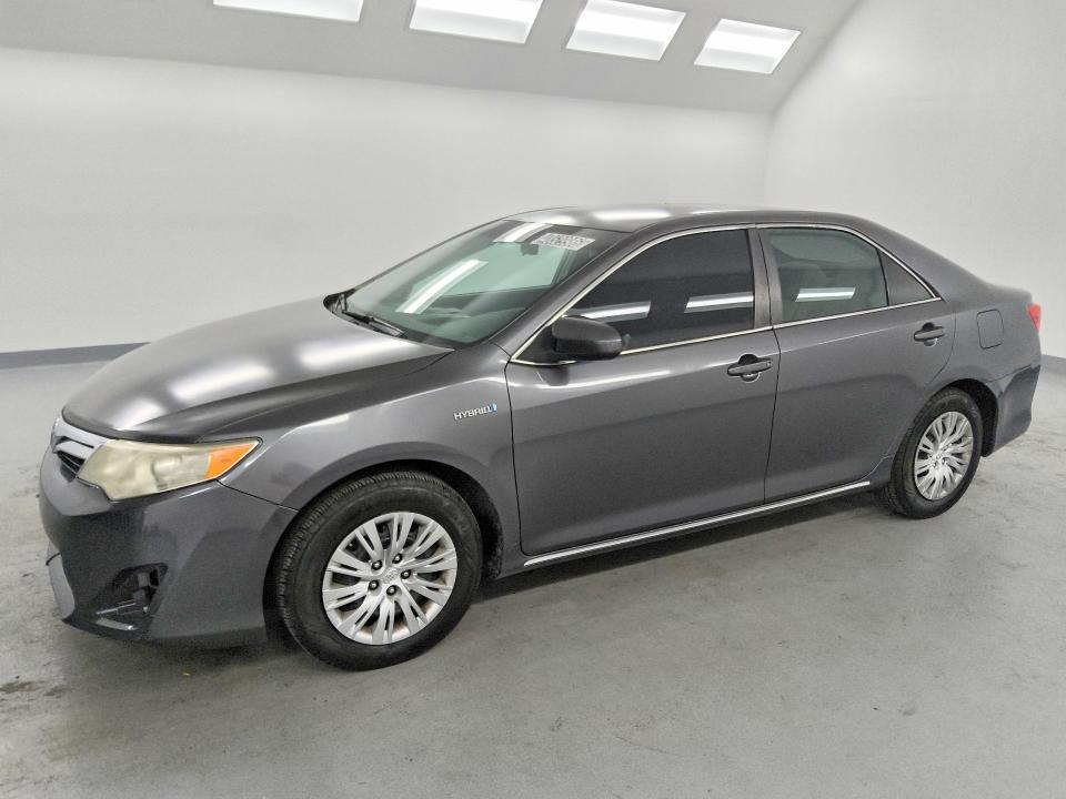 2014 Toyota Camry Hybrid le