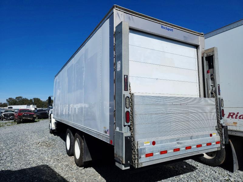 2020 Freigliner 2020 Freightliner Business Class M2 Refrigerated B