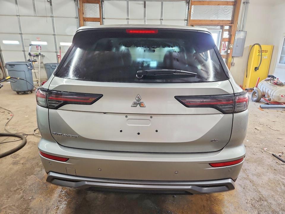 2025 Mitsubishi Outlander se