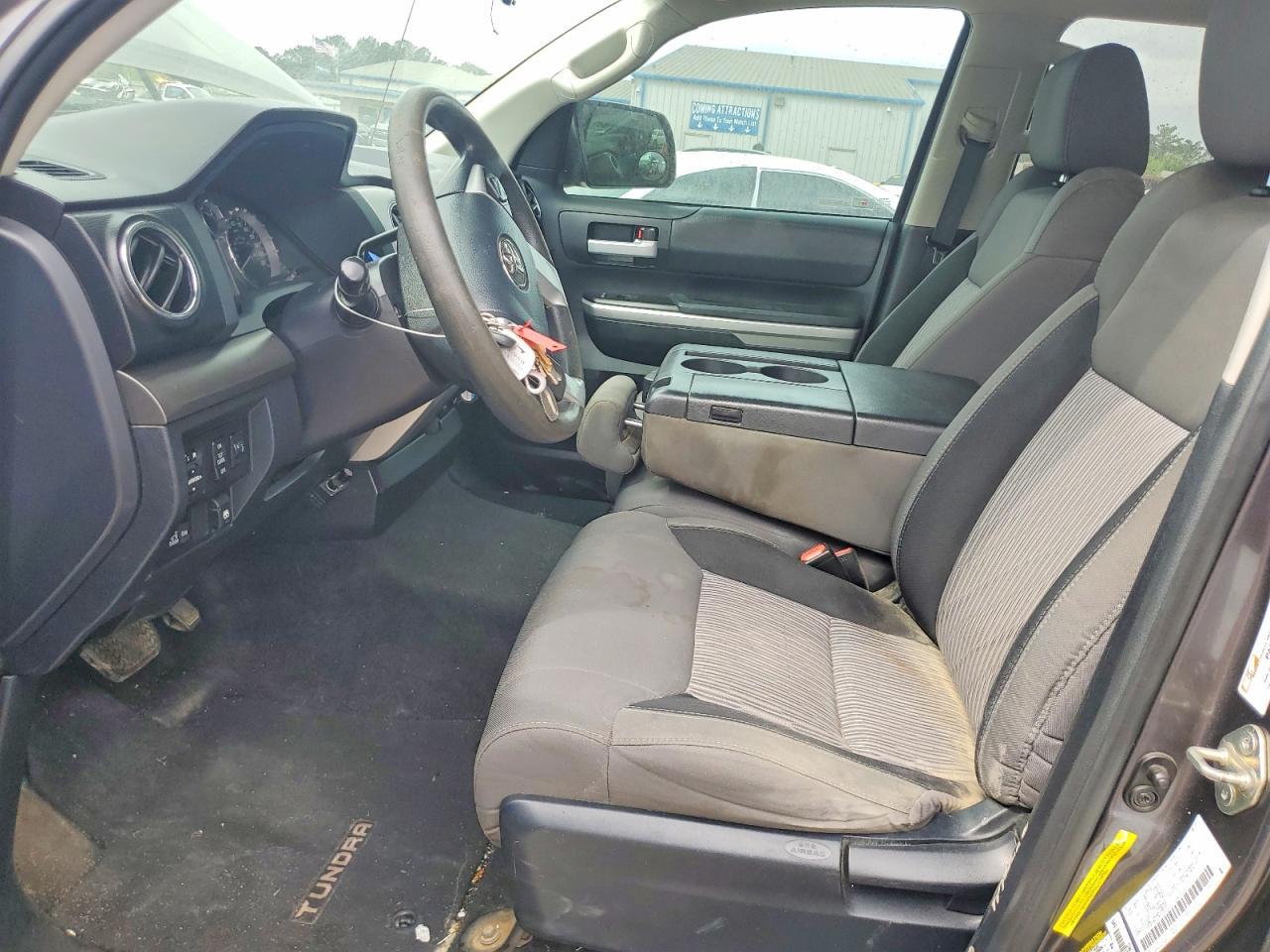 2017 Toyota Tundra SR5