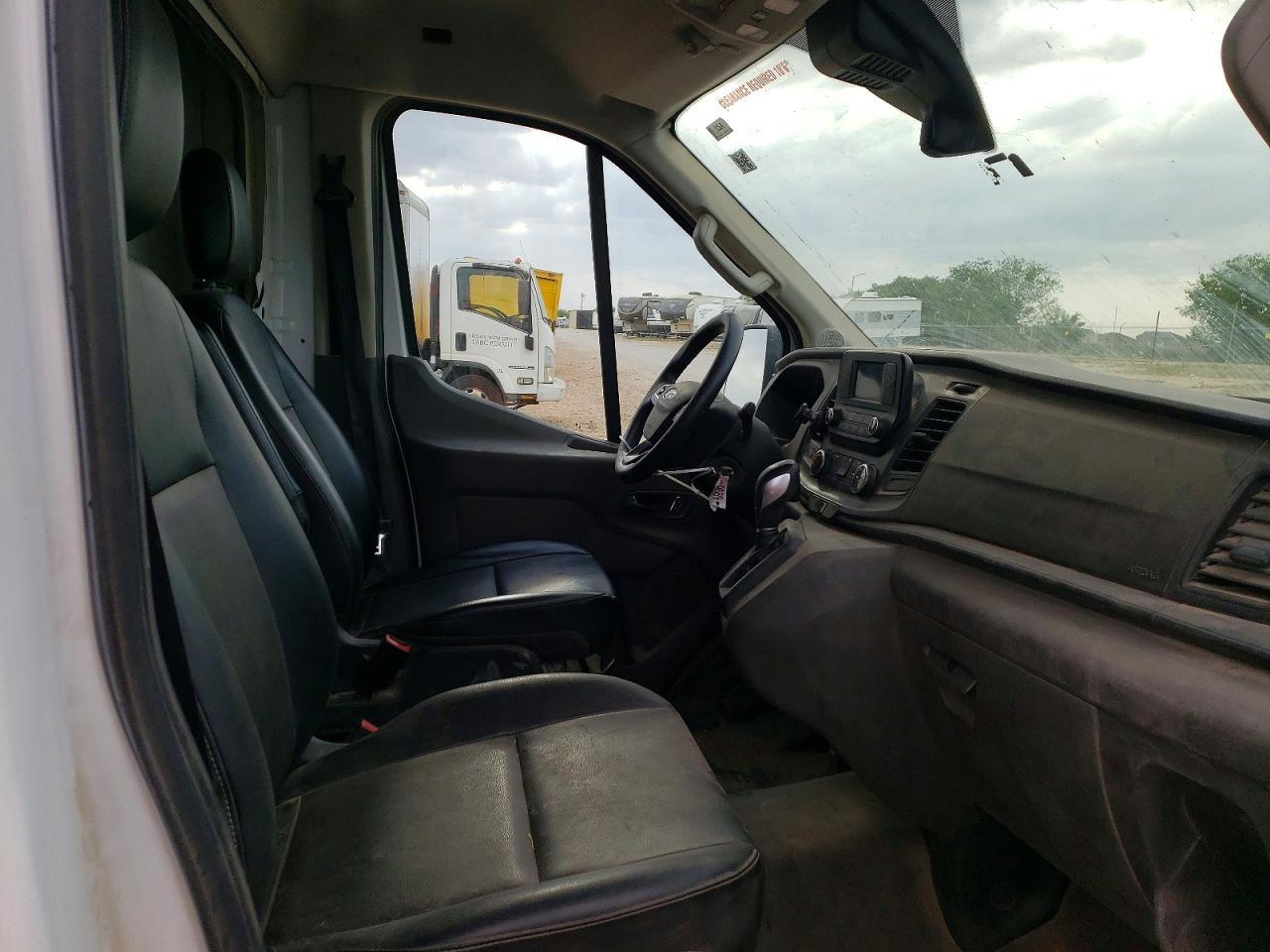 2022 Ford Transit T-350 HD BOX Truck