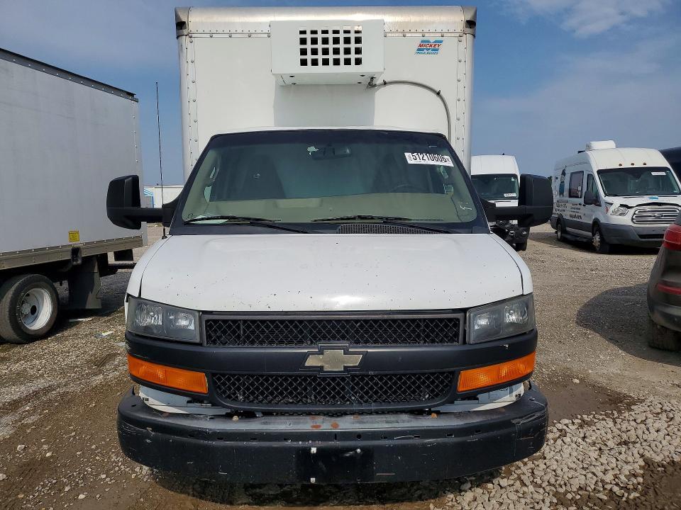2018 Chevrolet Express Refrigerated BOX Truck