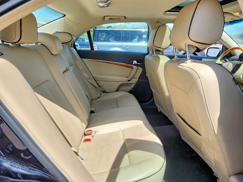 2012 Lincoln Townhouse MKZ