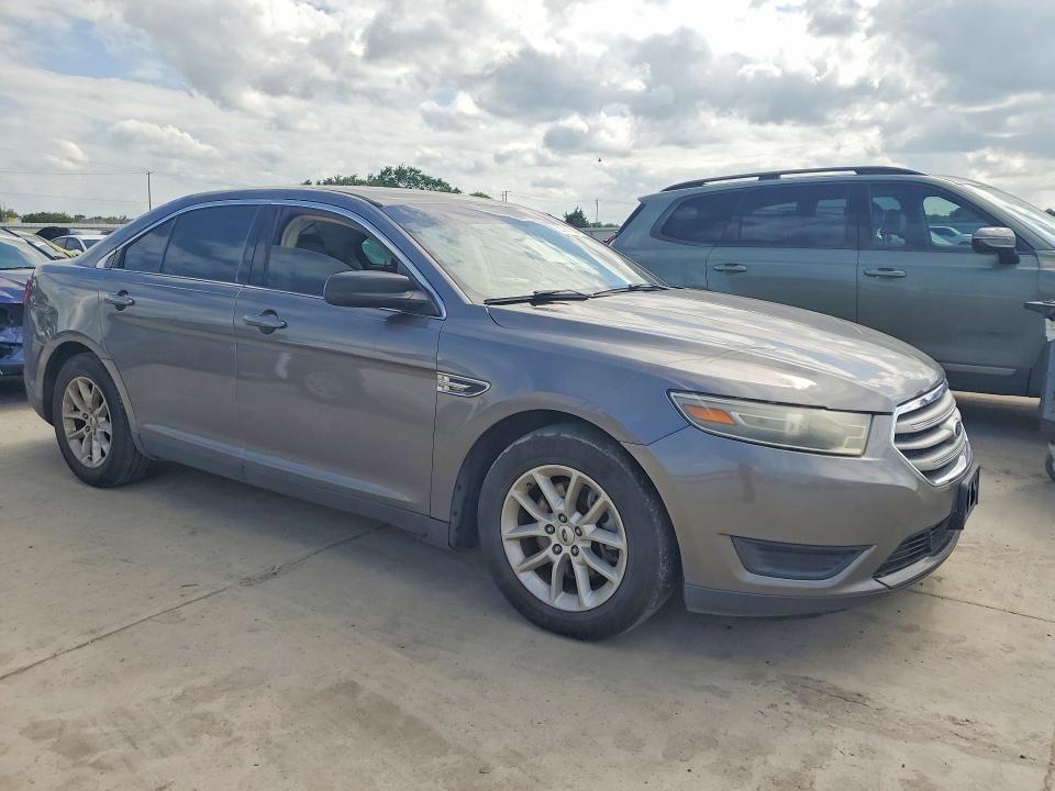 2014 Ford Taurus se