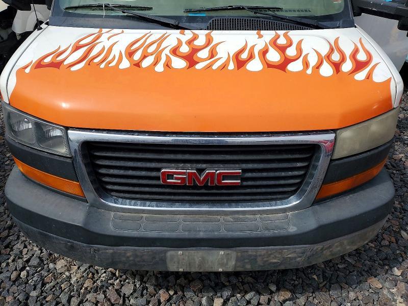 2017 GMC Savana Delivery Truck