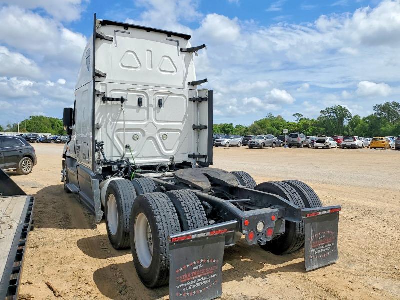 2019 Freightliner Cascadia 125 Semi Truck