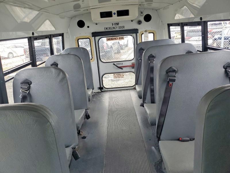 2012 Chev Rolet Express Shuttle Bus